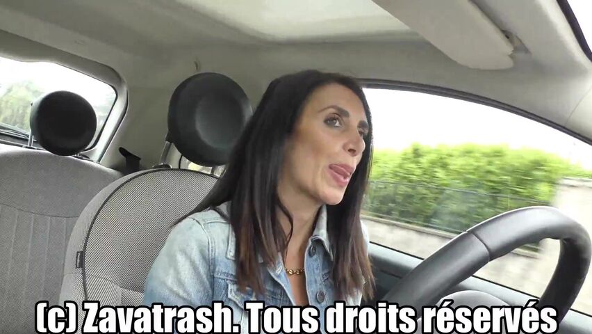 Zavatrash baisée comme une chienne par un gros dégueulasse en forêt [Flokossama]